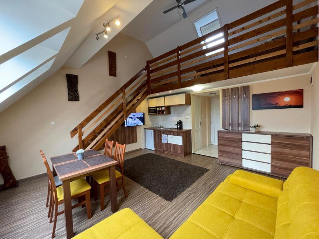 Gyulai Brill Apartman Exterior foto
