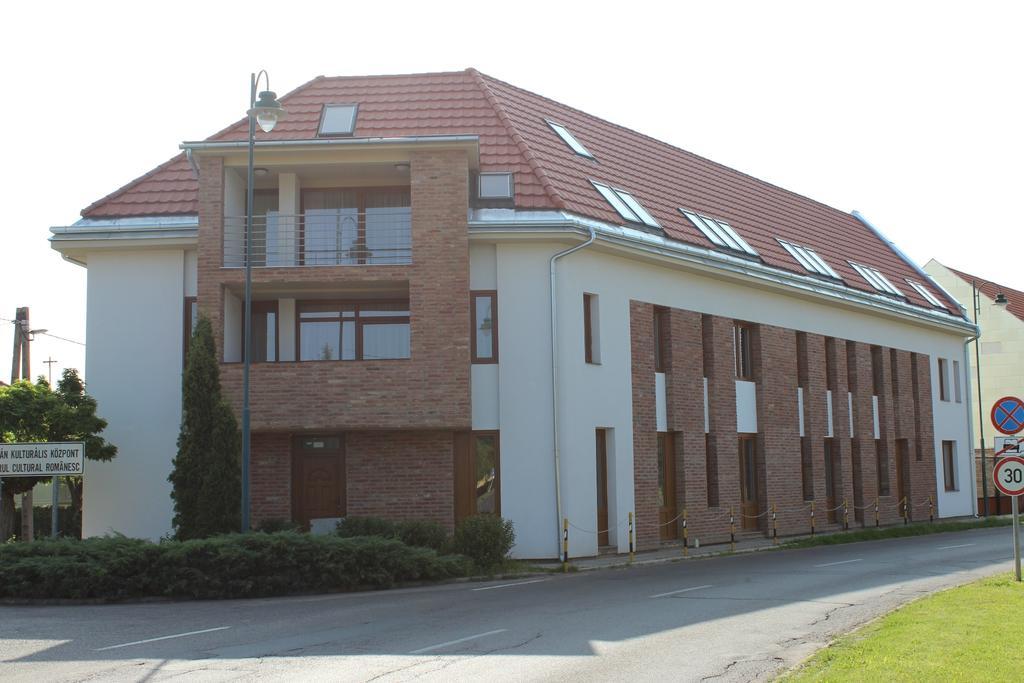 Gyulai Brill Apartman Habitación foto