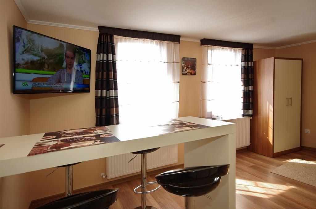 Gyulai Brill Apartman Exterior foto